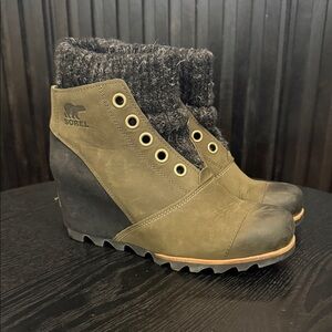 Sorel Women's Joanie Sweater Wedge Boots